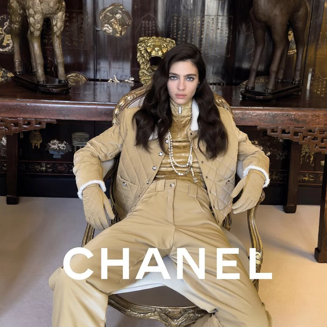 Photographie de mode en couleur, visuel Chanel